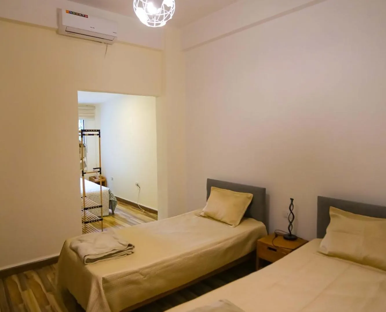 Charm Vintage Achrafieh Apt With Garden Pizza Oven Bbq Hottub Beirut 0*,