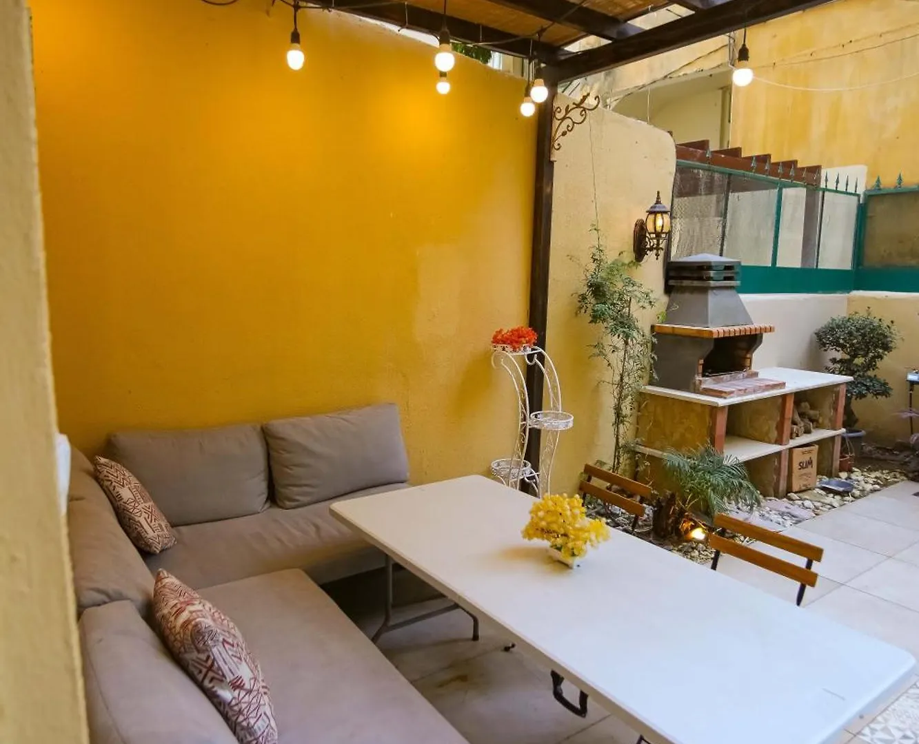 Apartment Charm Vintage Achrafieh Apt With Garden Pizza Oven Bbq Hottub Beirut Lebanon