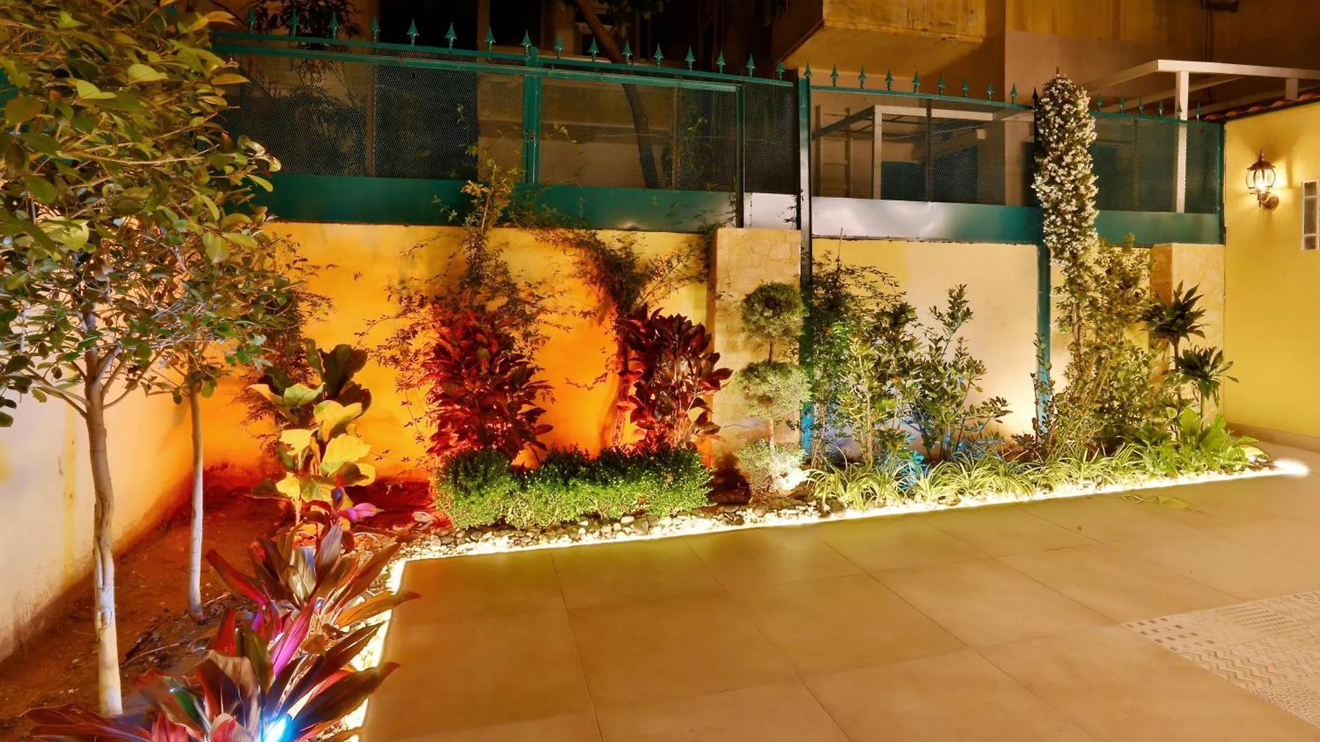Apartment Charm Vintage Achrafieh Apt With Garden Pizza Oven Bbq Hottub Beirut