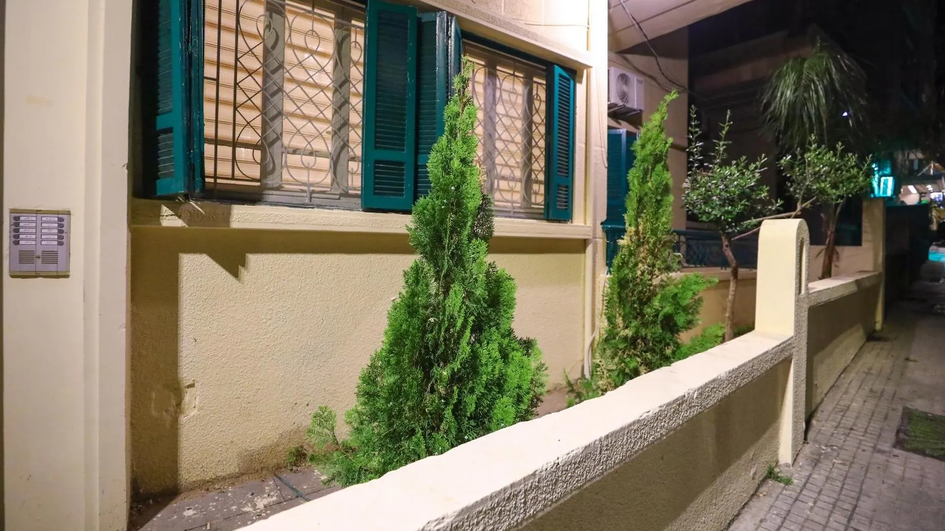 Apartment Charm Vintage Achrafieh Apt With Garden Pizza Oven Bbq Hottub Beirut Lebanon