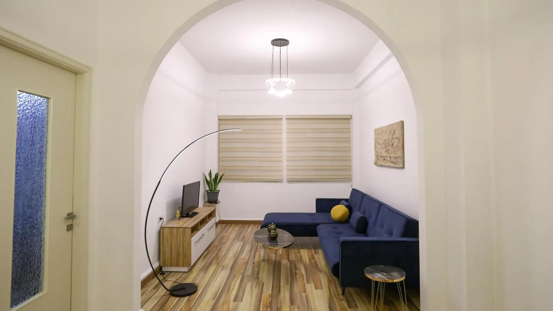 Charm Vintage Achrafieh Apt With Garden Pizza Oven Bbq Hottub Beirut Apartment